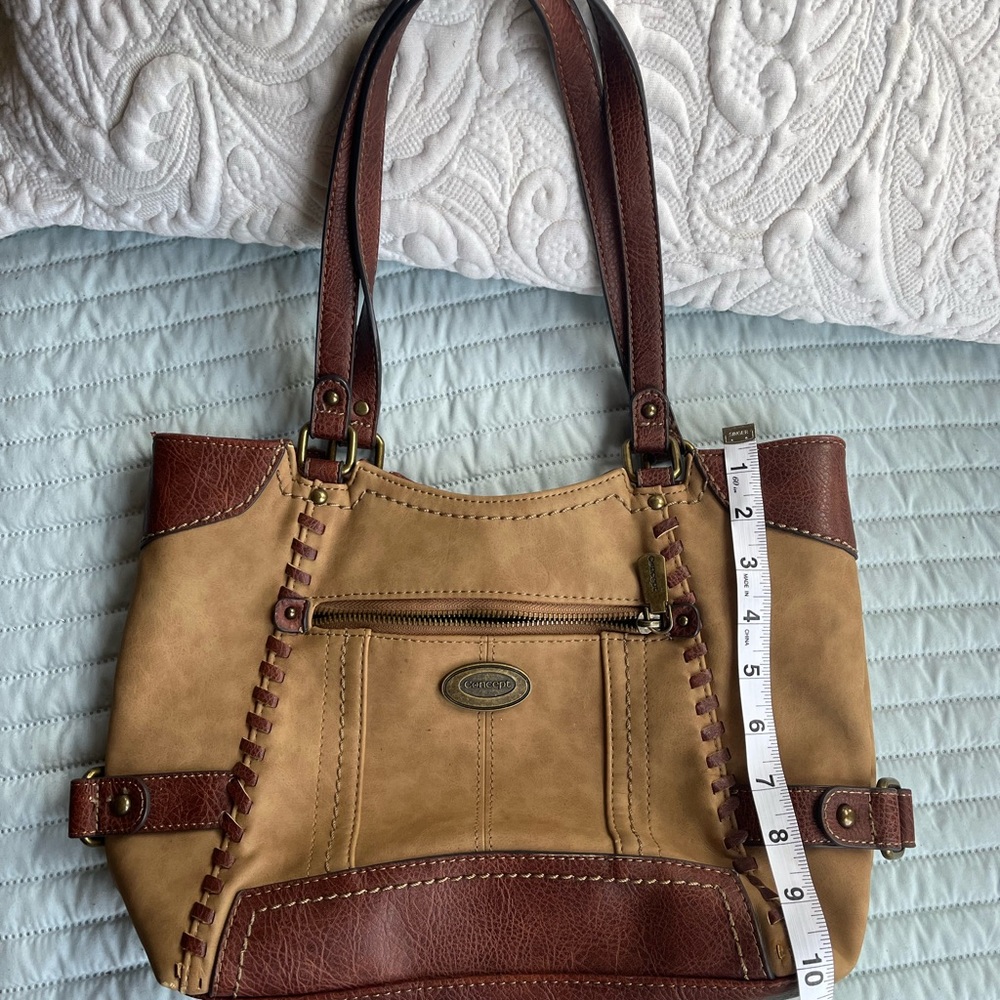 Elegant Brown and Tan Leather Shoulder Bag